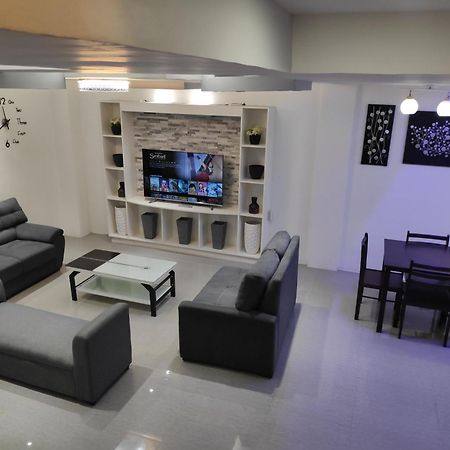Tagaytay Staycation By Naya And Darla W Free Swimming Pool, Wifi & Netflix Tagaytay City Zewnętrze zdjęcie