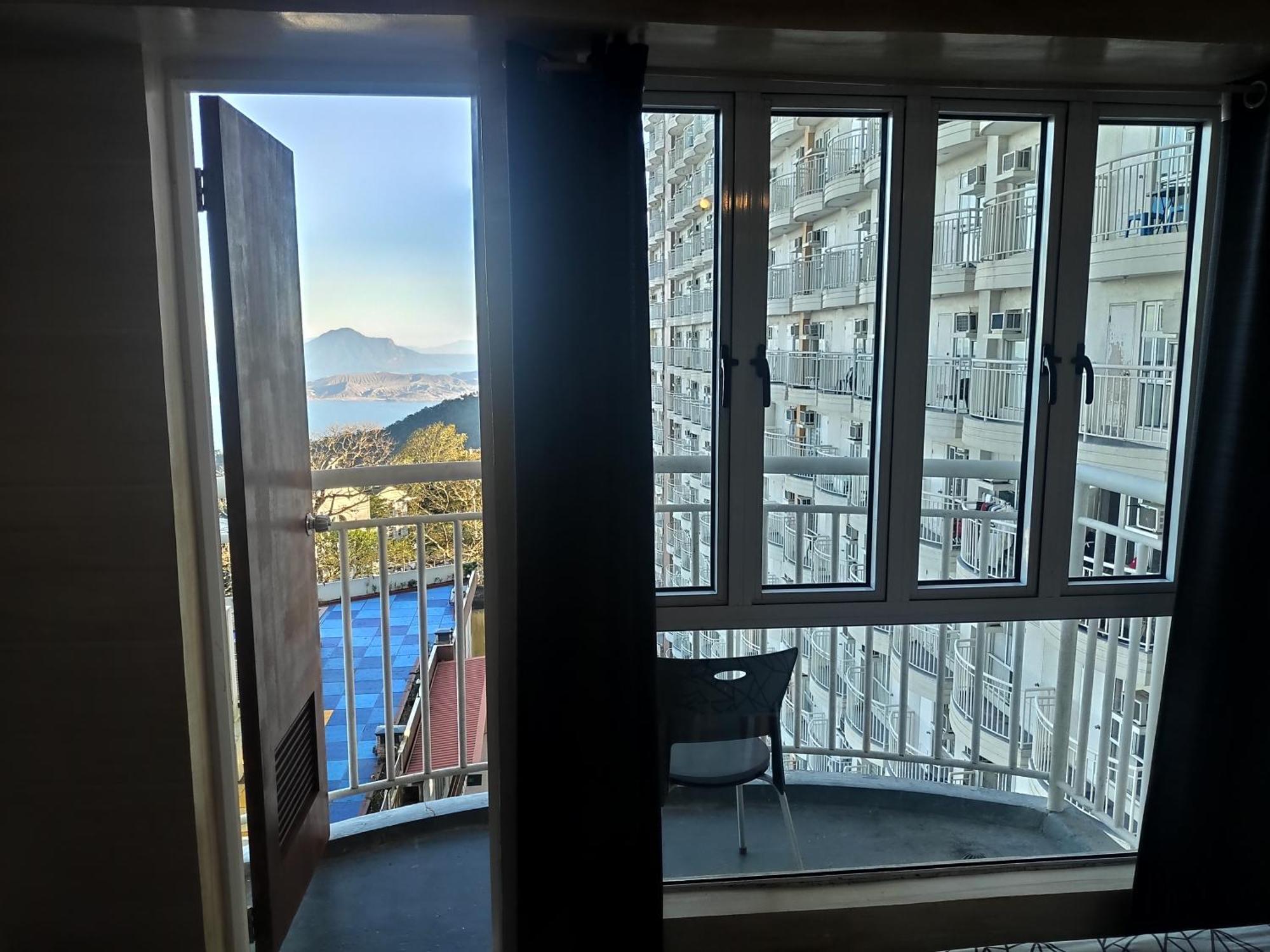 Tagaytay Staycation By Naya And Darla W Free Swimming Pool, Wifi & Netflix Tagaytay City Zewnętrze zdjęcie