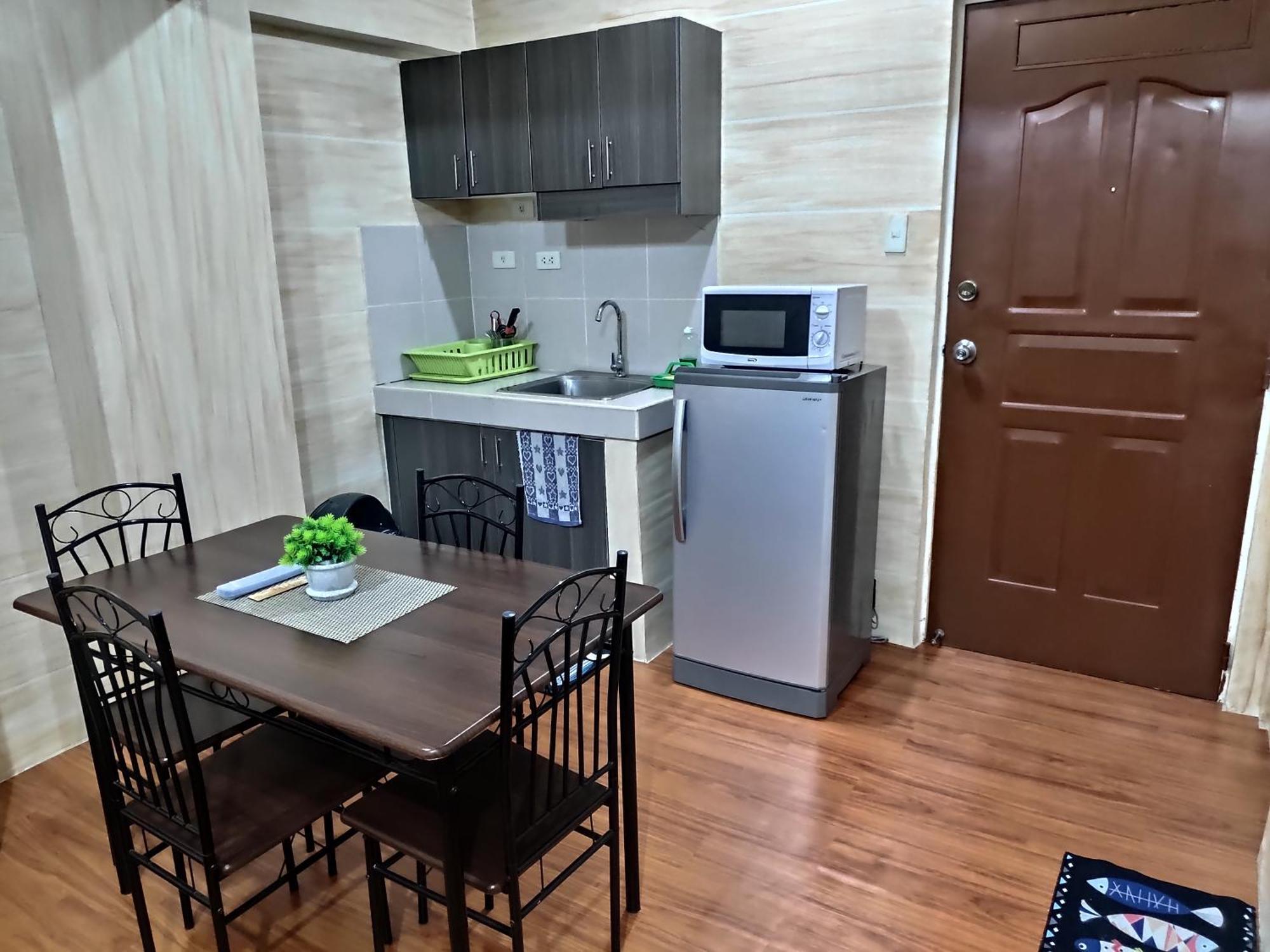 Tagaytay Staycation By Naya And Darla W Free Swimming Pool, Wifi & Netflix Tagaytay City Zewnętrze zdjęcie
